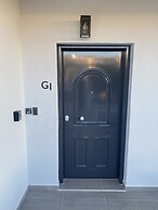 Galio Suites Airport by Airstay