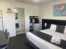 The Seaview Tavern Motel