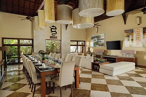 VIlla Nagasutra by Nakula