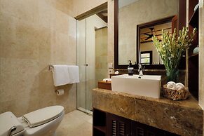 VIlla Nagasutra by Nakula