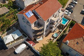 Villa Aura - Adult Only