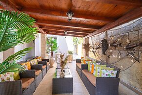 Villa Aura - Adult Only