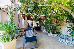 Villa Aura - Adult Only