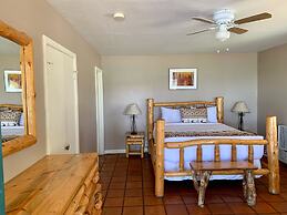 Tioga Lodge At Mono Lake