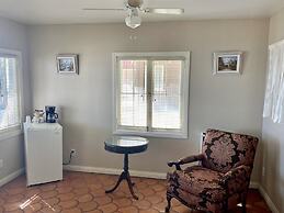 Tioga Lodge At Mono Lake