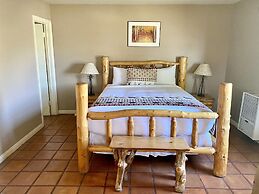 Tioga Lodge At Mono Lake