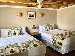 Tioga Lodge At Mono Lake