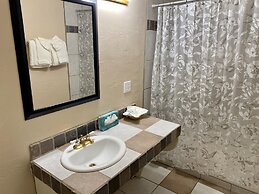 Tioga Lodge At Mono Lake