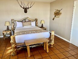 Tioga Lodge At Mono Lake