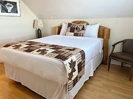 Tioga Lodge At Mono Lake