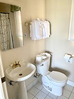 Tioga Lodge At Mono Lake