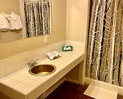 Tioga Lodge At Mono Lake