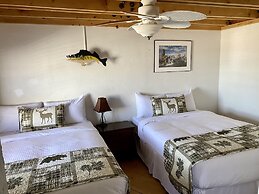 Tioga Lodge At Mono Lake