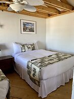 Tioga Lodge At Mono Lake