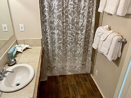 Tioga Lodge At Mono Lake