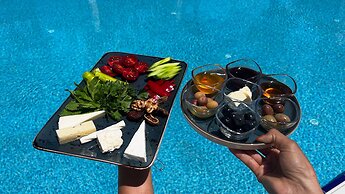 Olive Tree Gündoğan