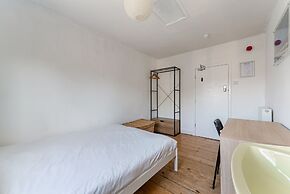 No 4 Georgian Shared House - By Clifton Short Lets