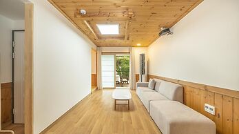 Gyeongju Themandi Pension