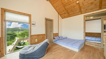 Gyeongju Themandi Pension