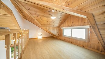 Gyeongju Themandi Pension