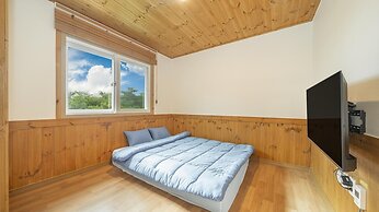 Gyeongju Themandi Pension