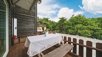 Gyeongju Themandi Pension