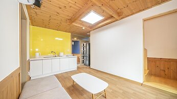 Gyeongju Themandi Pension