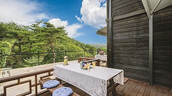 Gyeongju Themandi Pension