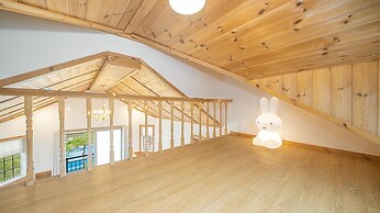 Gyeongju Themandi Pension