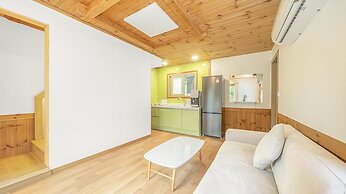 Gyeongju Themandi Pension