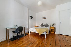 No 3 Georgian Shared House - By Clifton Short Lets