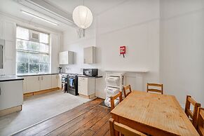 No 3 Georgian Shared House - By Clifton Short Lets