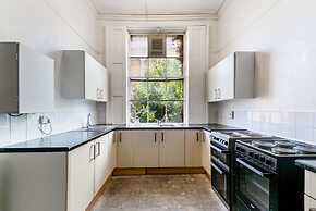 No 3 Georgian Shared House - By Clifton Short Lets
