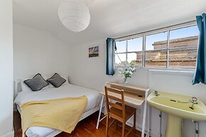 No 3 Georgian Shared House - By Clifton Short Lets