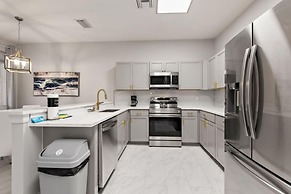 Gold Rest at Calabay Parc Tower Lake by Shine Villas 412