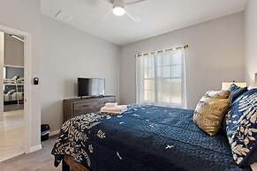 Gold Rest at Calabay Parc Tower Lake by Shine Villas 412