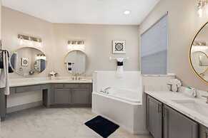 Gold Rest at Calabay Parc Tower Lake by Shine Villas 412