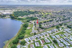 Gold Rest at Calabay Parc Tower Lake by Shine Villas 412