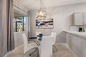 Gold Rest at Calabay Parc Tower Lake by Shine Villas 412