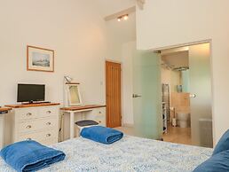 Kestrel, 19 Dartmouth Green