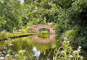 The Hyde Dovecote Kinver, pet Friendly Holiday let