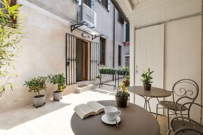 Residenza La Duchessa Deluxe Rooms