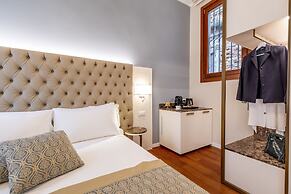 Residenza La Duchessa Deluxe Rooms