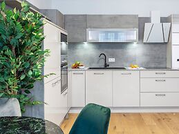 SKY9 Apartments District 3