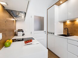 SKY9 Apartments District 3