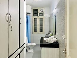 BluO 1BHK - DLF Galleria | Balcony, Suite