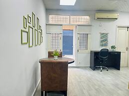 BluO 1BHK - DLF Galleria | Balcony, Suite