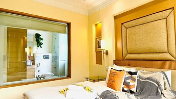 BluO 1BHK - DLF Galleria | BathTub, Balcony, Suite