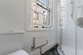 No 13 Georgian Shared House - By Clifton Short Lets