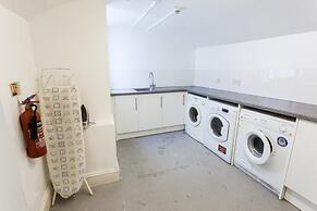 No 13 Georgian Shared House - By Clifton Short Lets